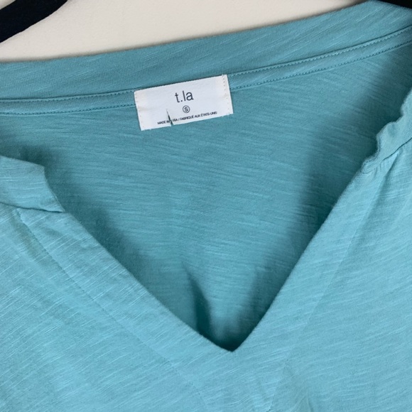 Anthropologie t.la v neck quarter sleeve tunic top - Picture 3 of 8